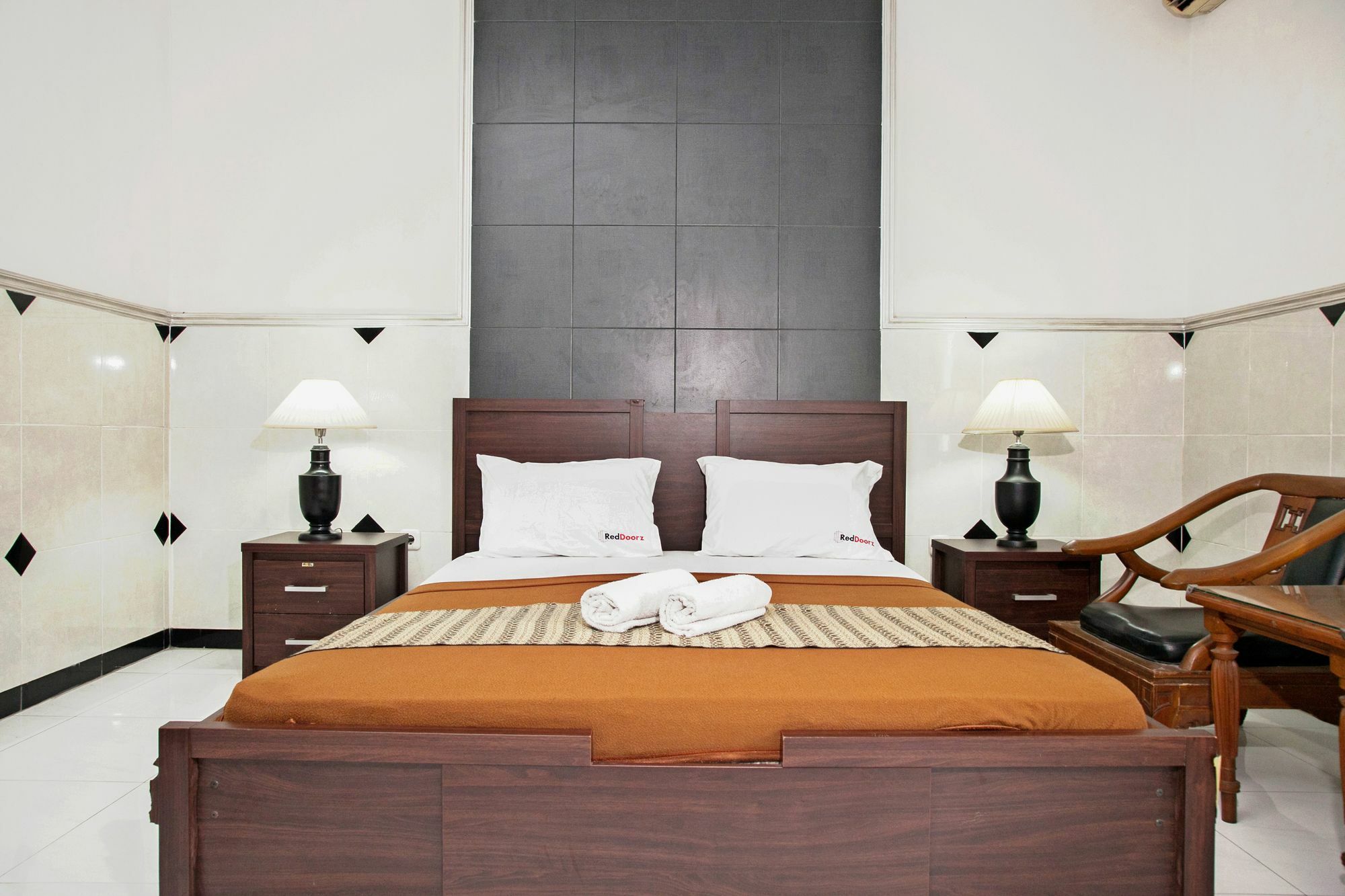 Reddoorz Near City Of Tomorrow Mall Surabaia Exterior foto