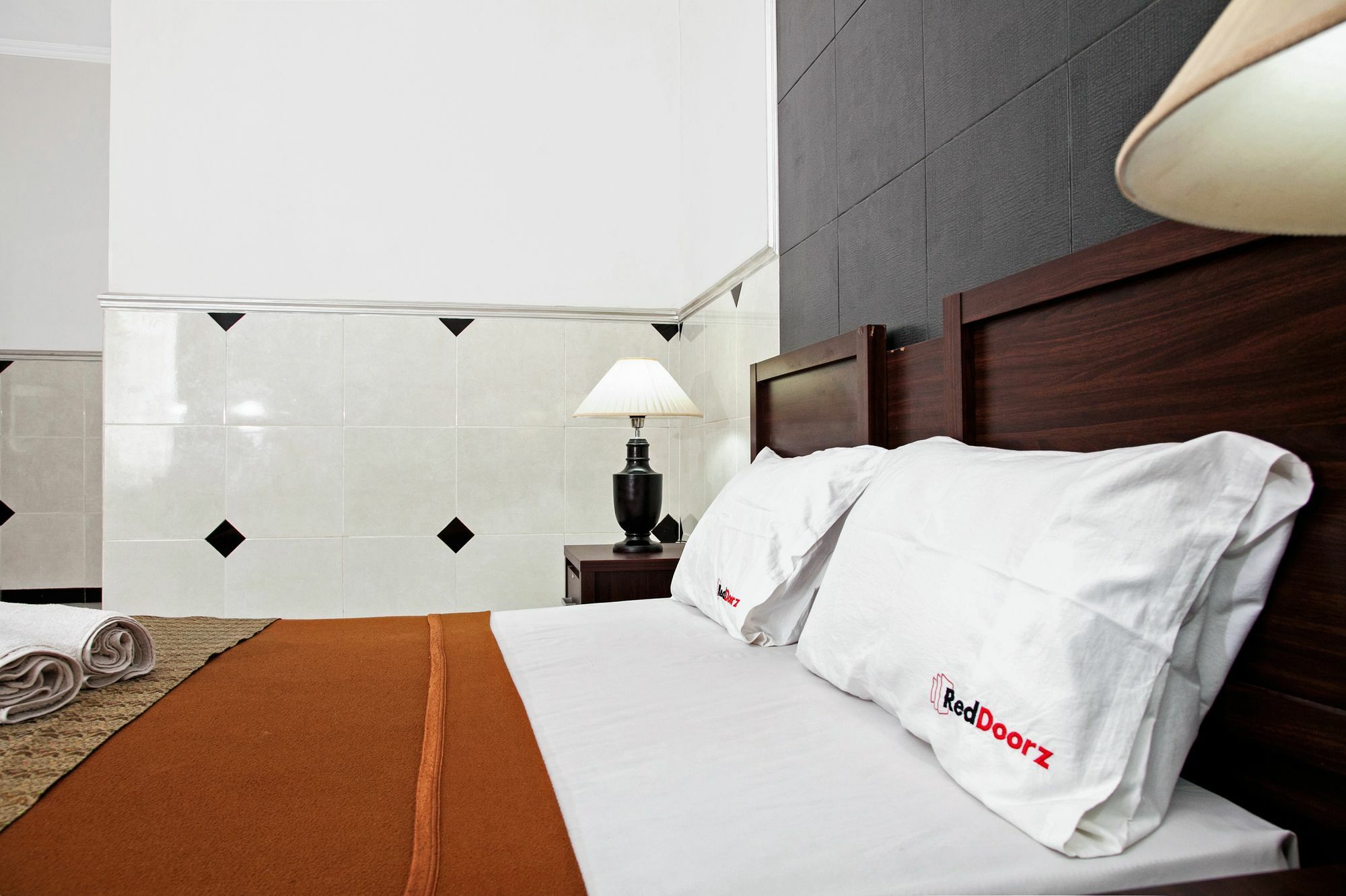 Reddoorz Near City Of Tomorrow Mall Surabaia Exterior foto